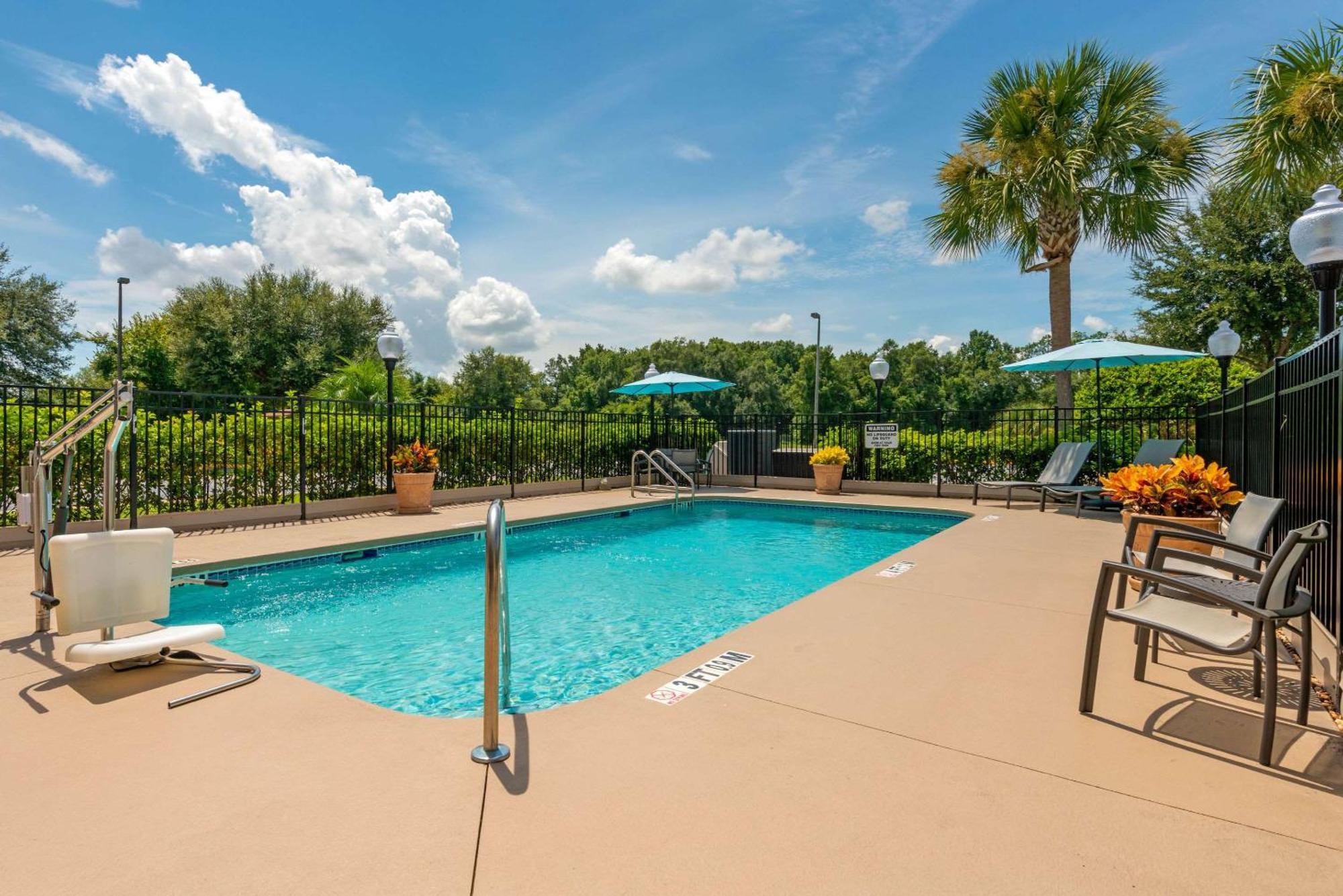 Comfort Inn & Suites Wildwood - The Villages Exterior foto